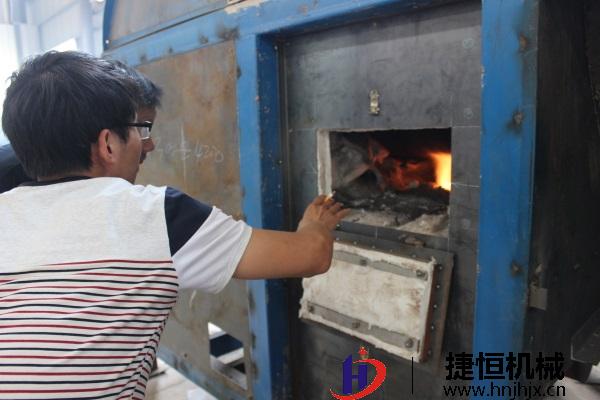工程师与客户沟通